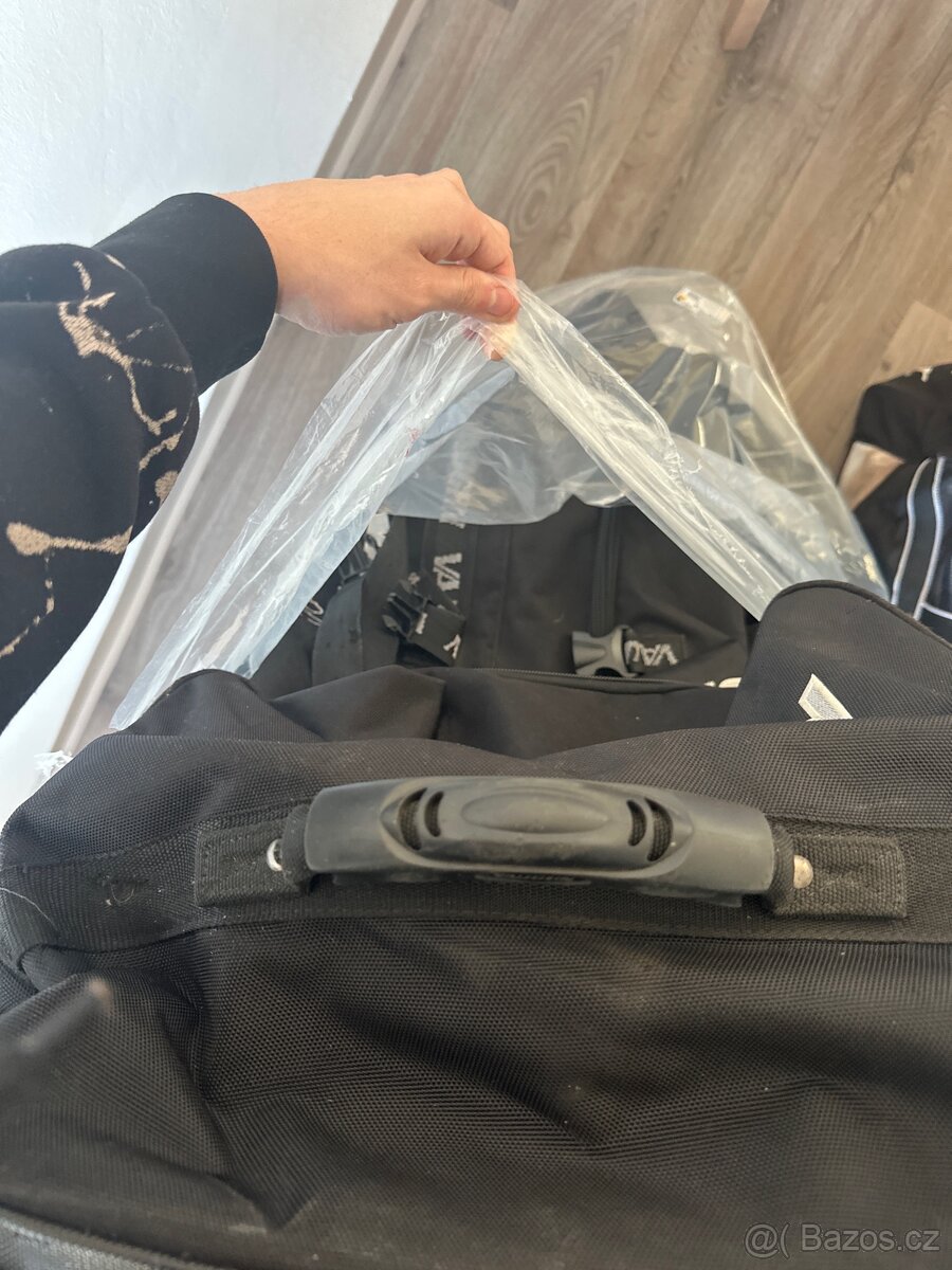 Hokejová taška Vaughn pro brankáře – na kolečkách - 3