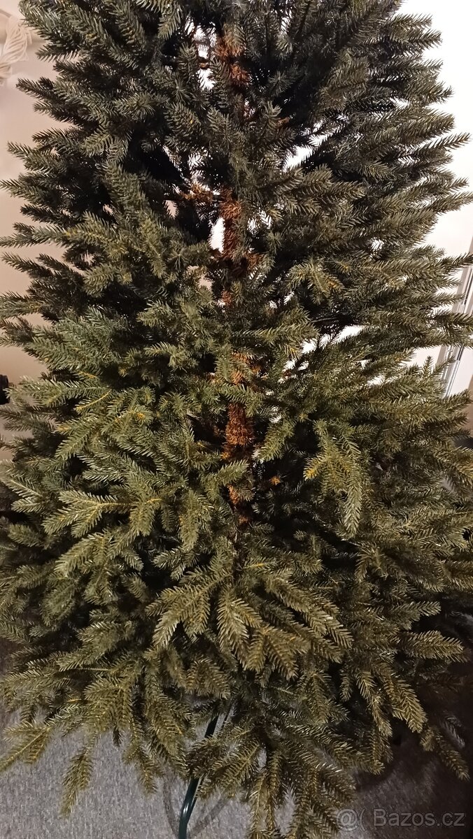 Vánoční umělý stromek : Kanadský smrk 220cm 3D - 3