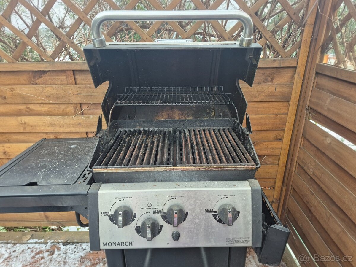 Broil King Monarch 340 - 3