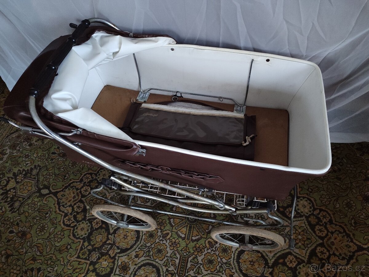 Starý kočárek - 3