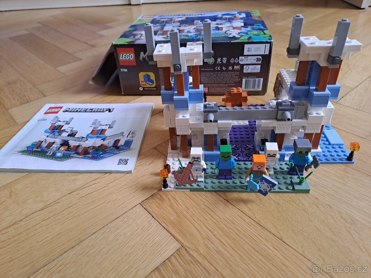 Lego Minecraft 21186 Ledový zámek - 3