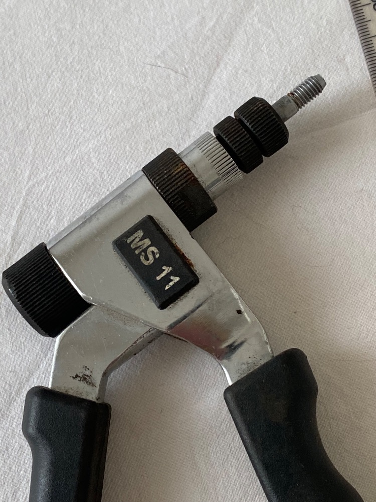 Nýtovací kleště 200 mm. MS 11 - 3