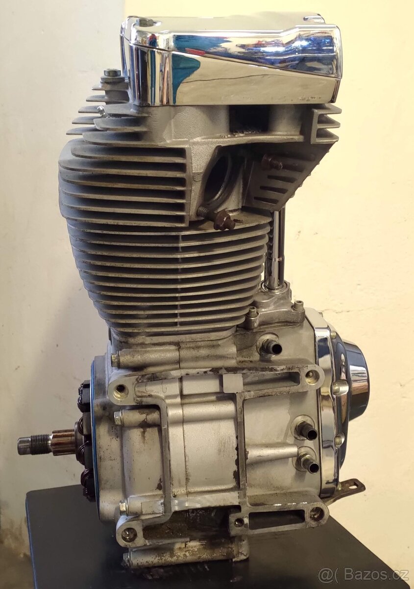 Motor HD Dyna Super Glide FXD TC 2003 výroční model - 3