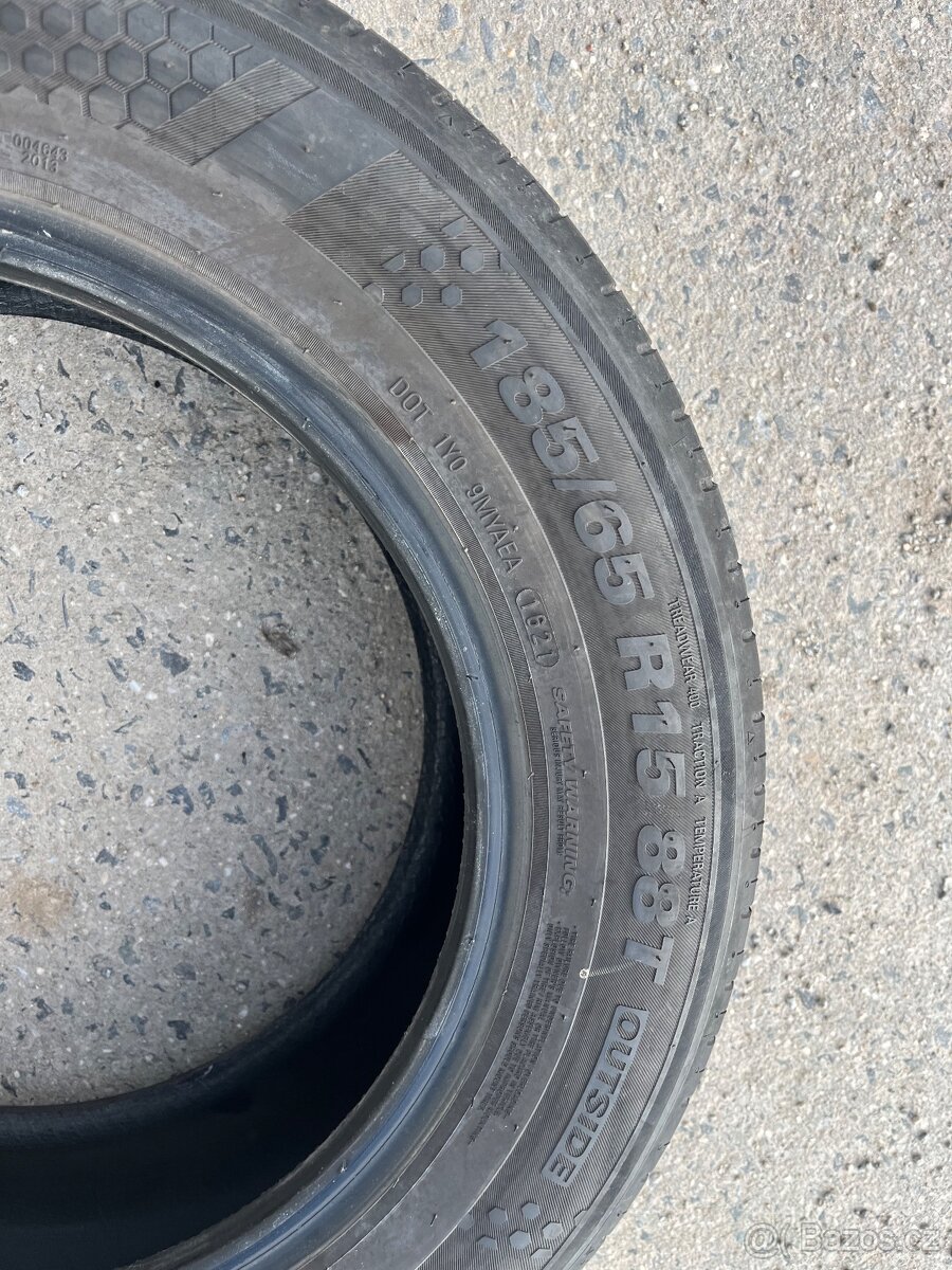 Pneu 185/65/15 - 3