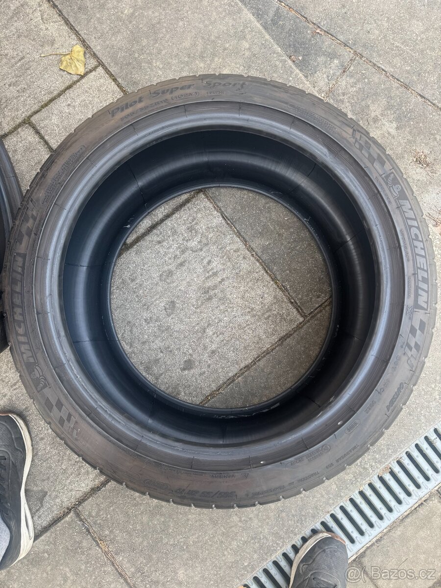 305/35/19 Michelin dvě letní pneu - 3