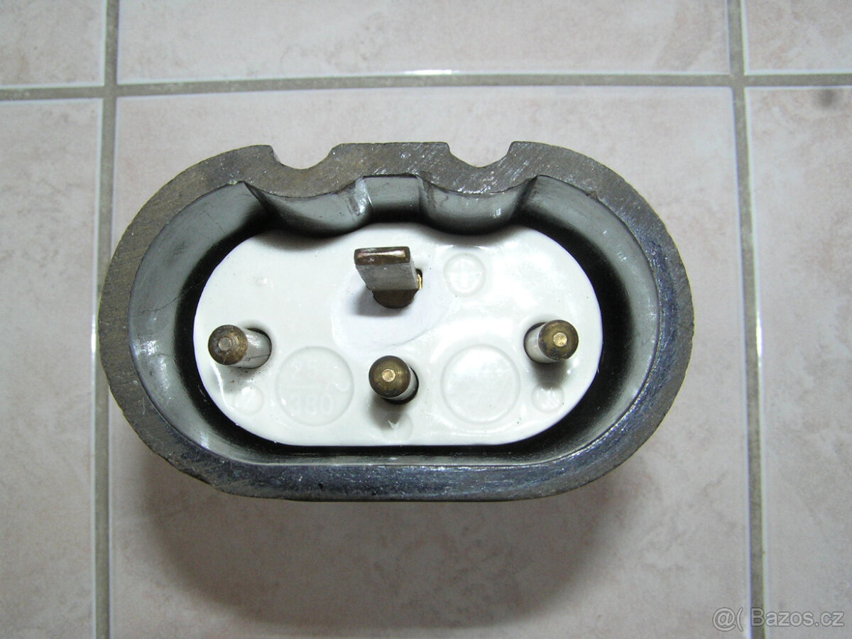 Koncovka 25A / 380V - 3