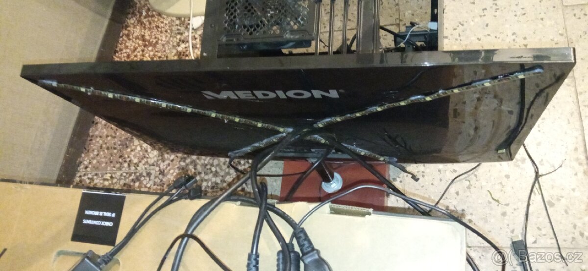 Monitor 27" Medion 1080p 60hz - 3