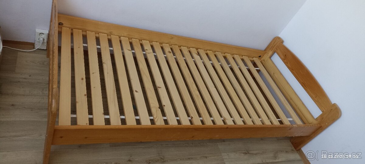 Postel dřevěné s matrací, a úložným šuplikem - 3