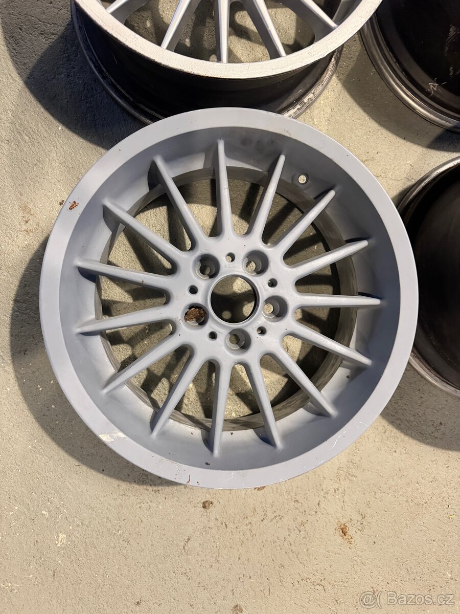 Sada kol BMW Styling 32 R18 - dvourozměr - 3