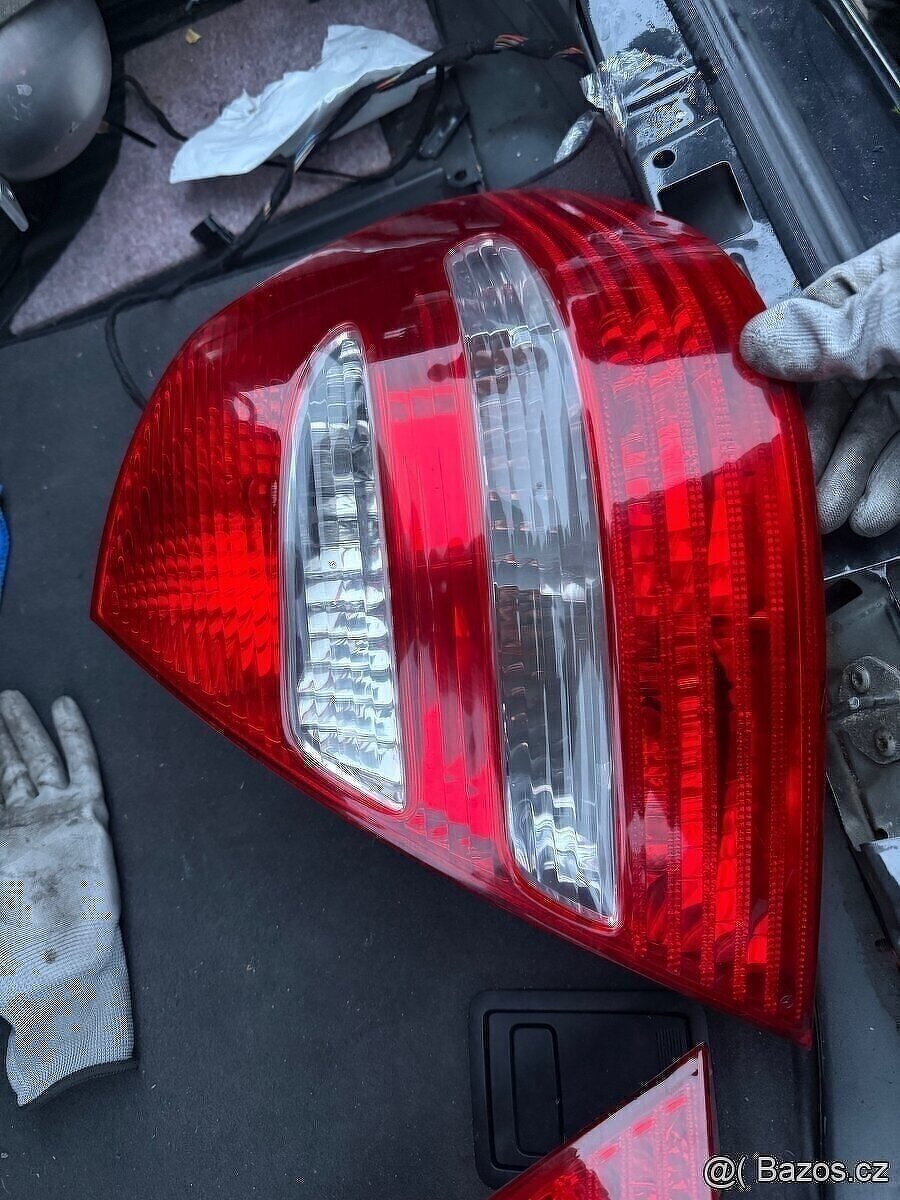 Mercedes w211 předfacelift zadní světla elegance - 3