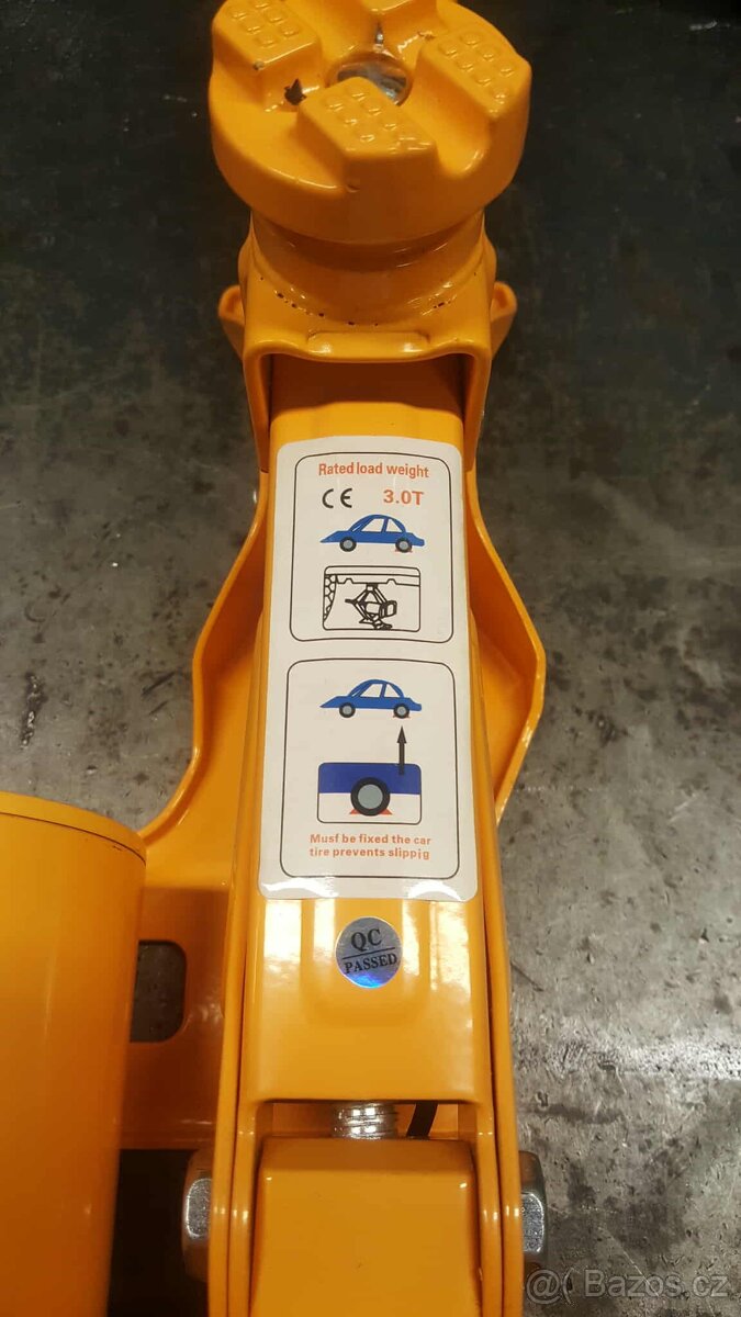 Zvedák elektrický do auta 3t s rázovým utahovákem - 3