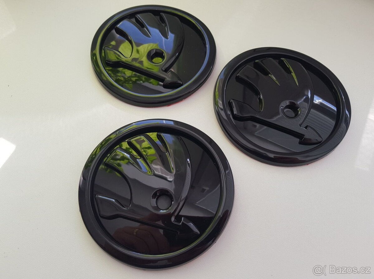 Skoda cerny znak cerne loga emblemy - 3