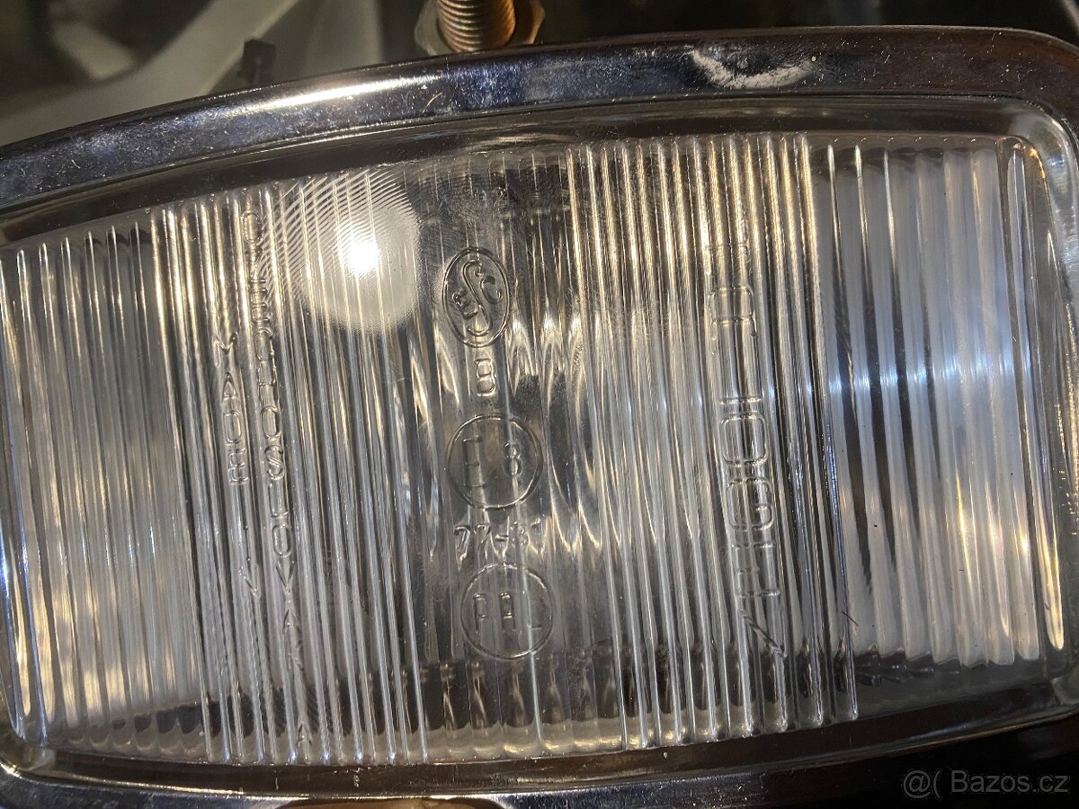 Predam ulozenky pridavne svetla TATRA 613 - 3