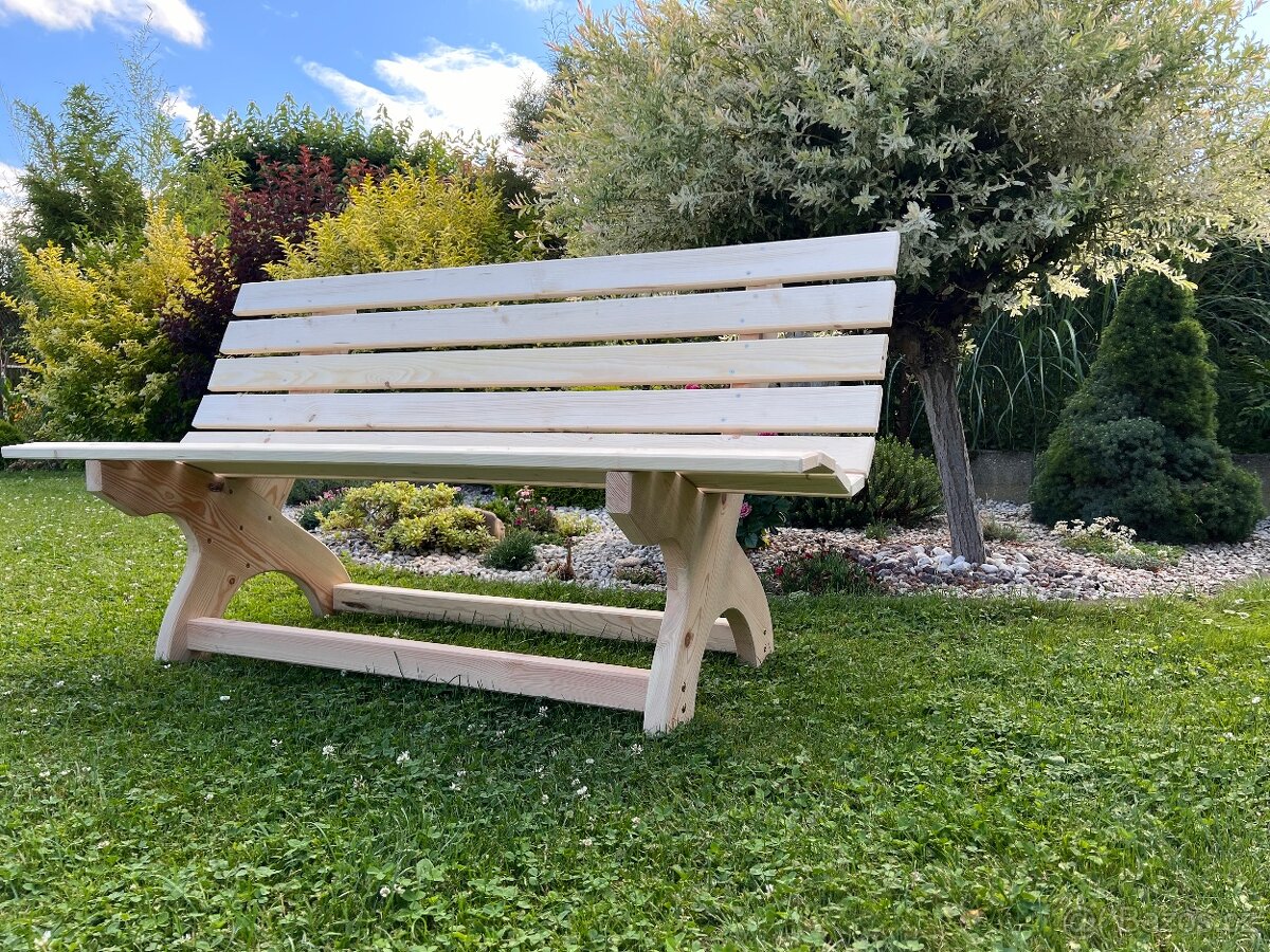 Lavička z masivu - 3