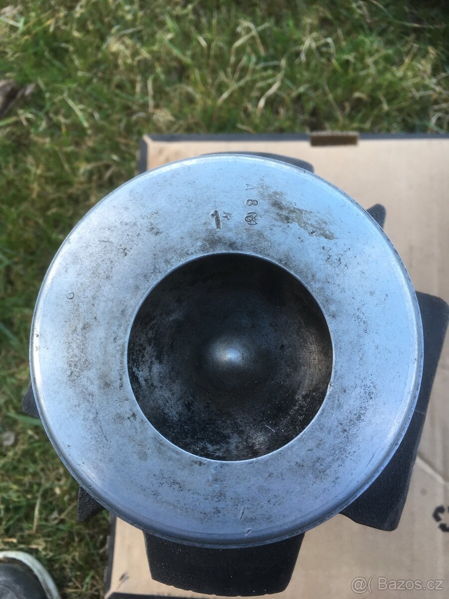 Válec s pístem - 3