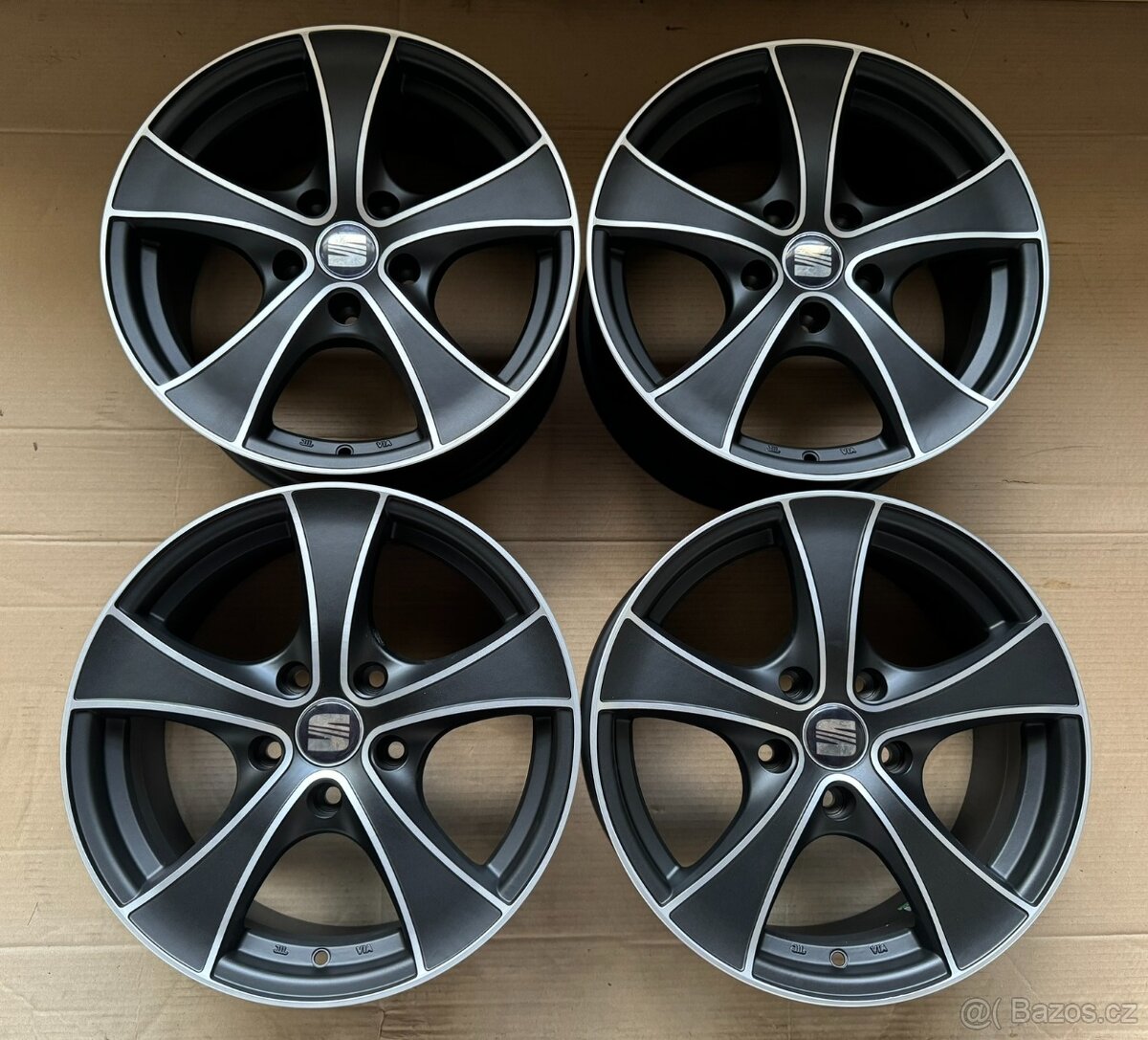 nová alu kola 14", rozteč šroubů 5x100 - 3