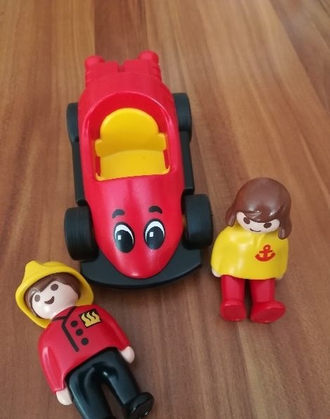 Playmobil -→ auto + 2 panáčci - 3