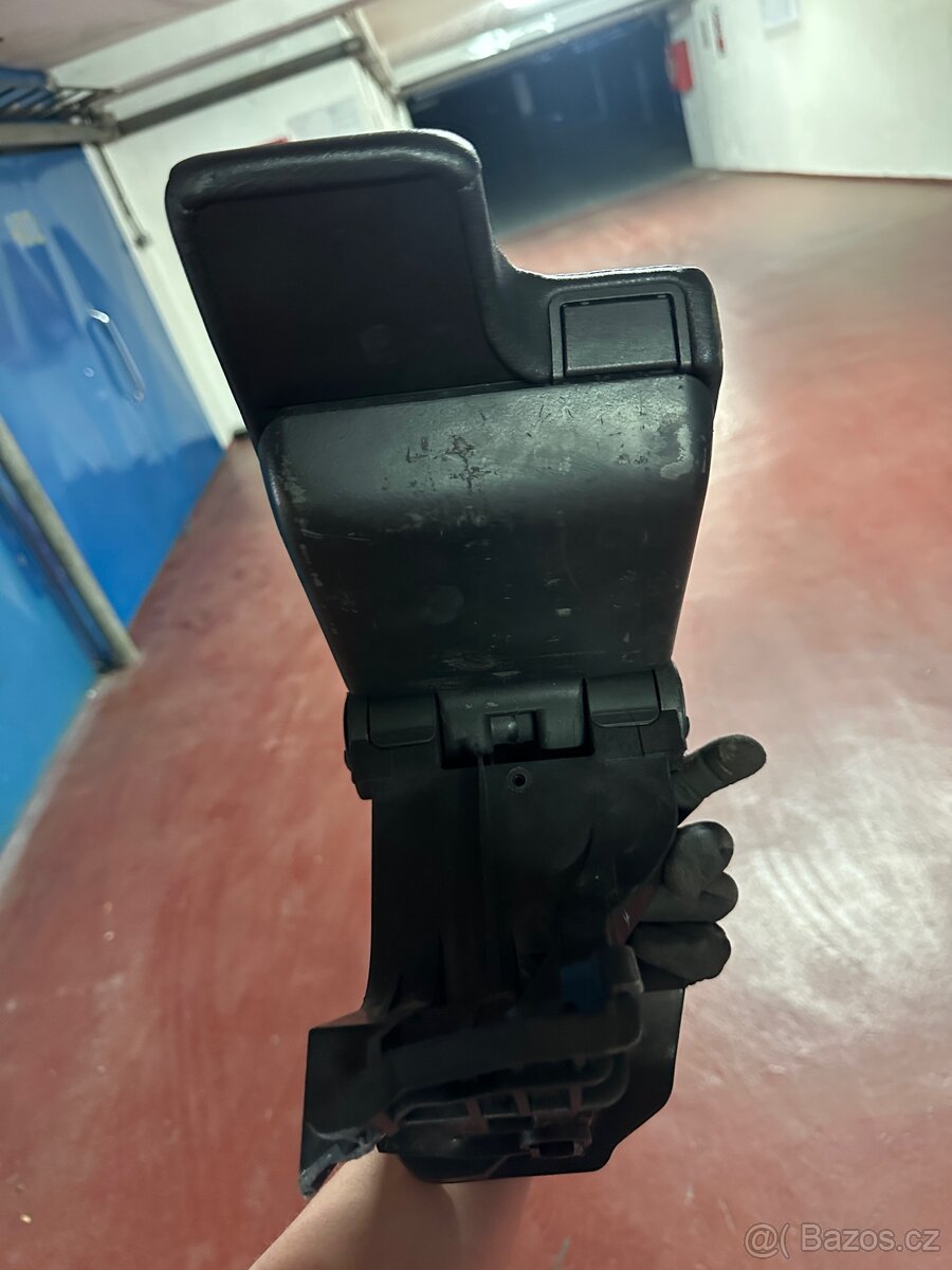 E46 loketní opěrka - 3