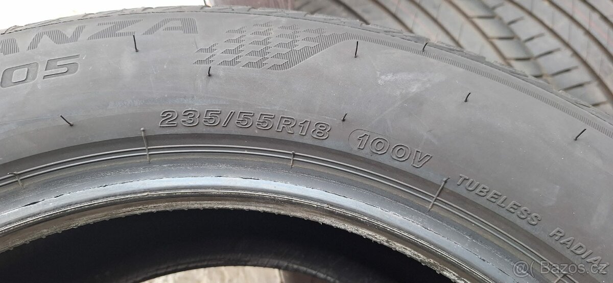 Pneu 235/55r18 - 3
