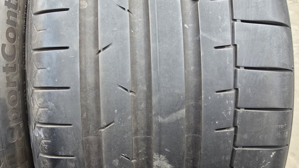 Letní pneumatiky 235/35/19 Continental - 3
