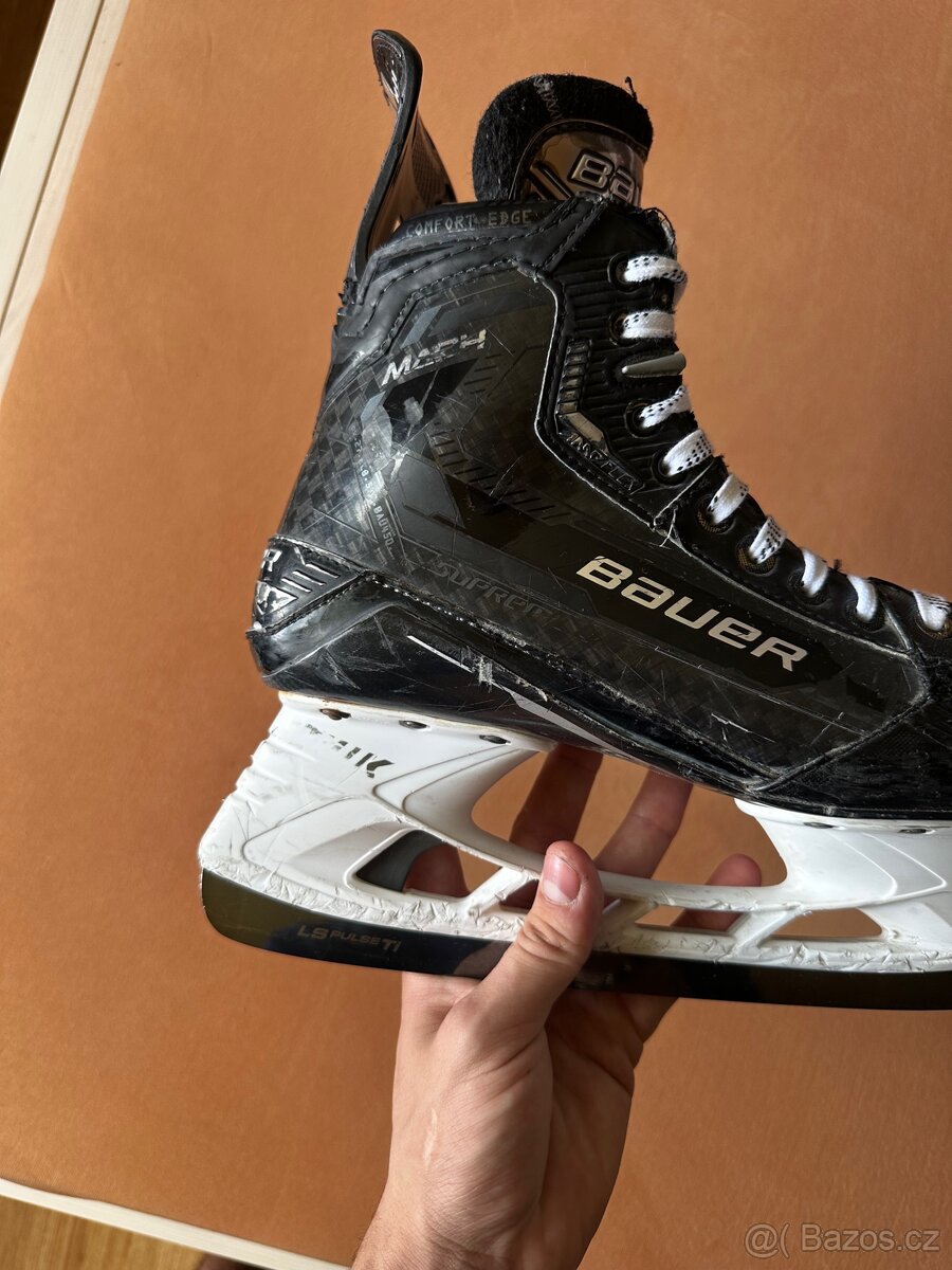 Brusle Bauer Supreme Mach - 3