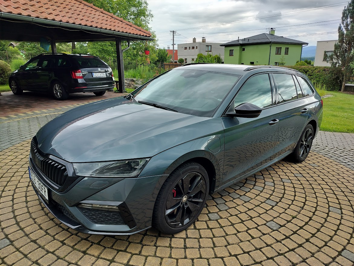 skoda octavia IV rs hybrid - 3