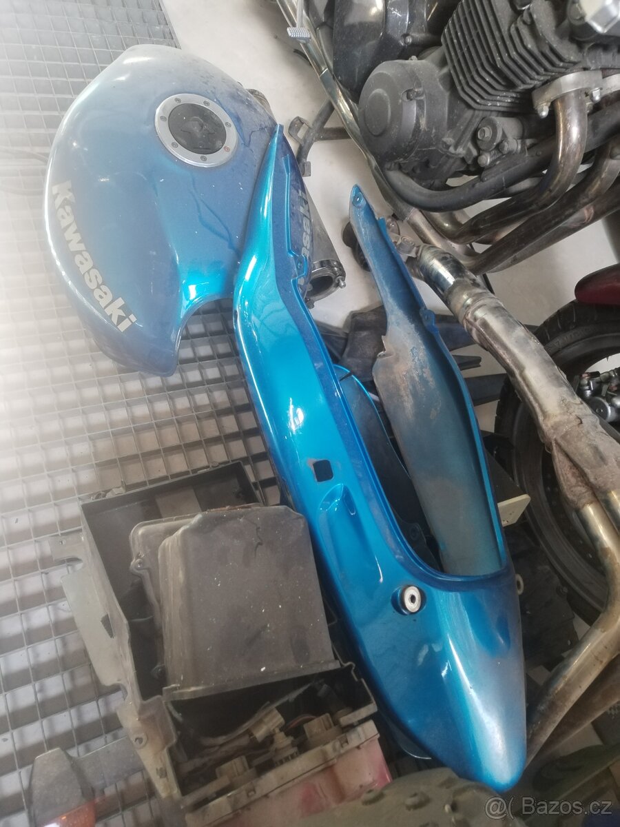 Kawasaki zr7 - 3