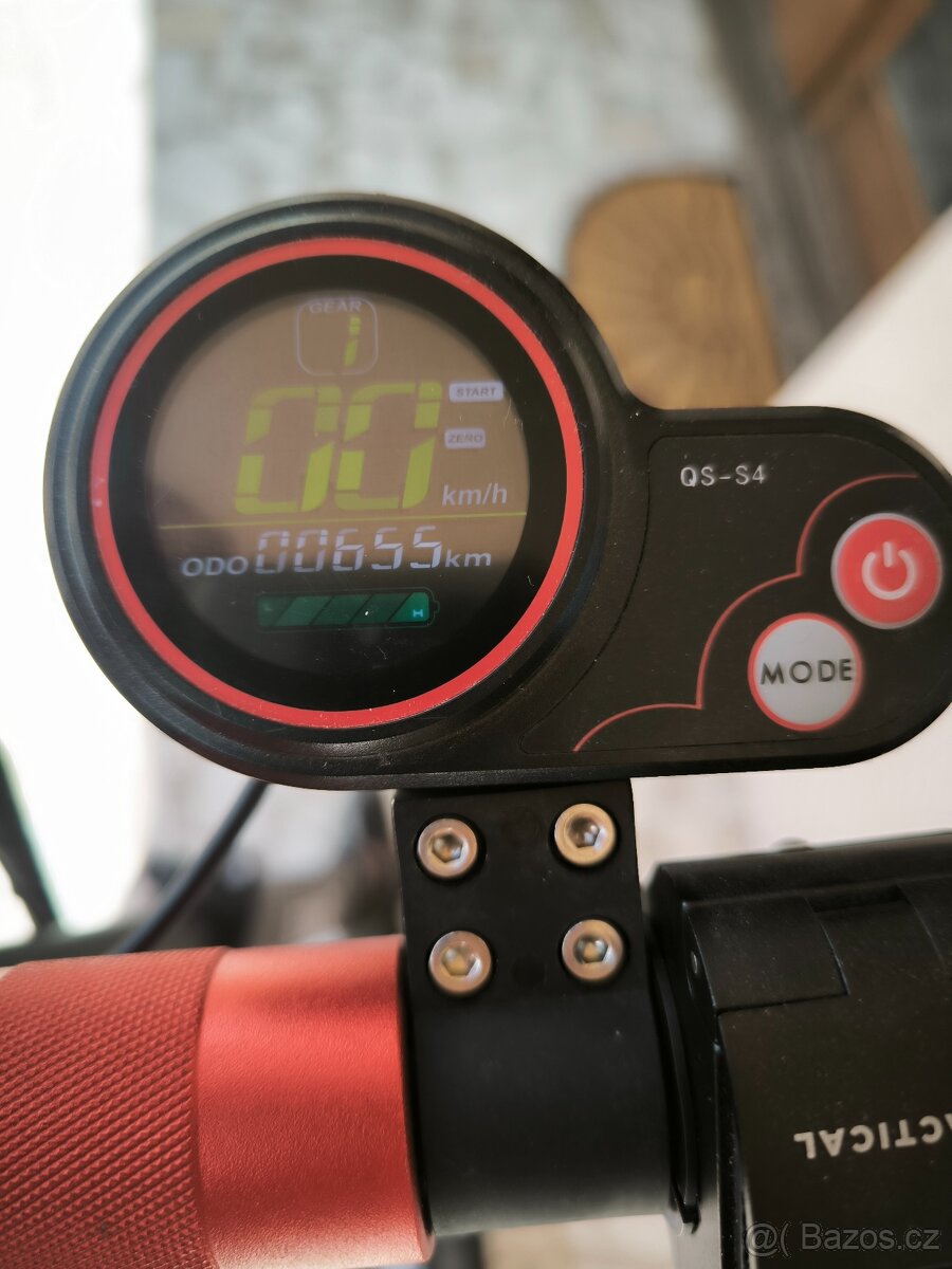 Elektrokoloběžka techlife X5 - 3