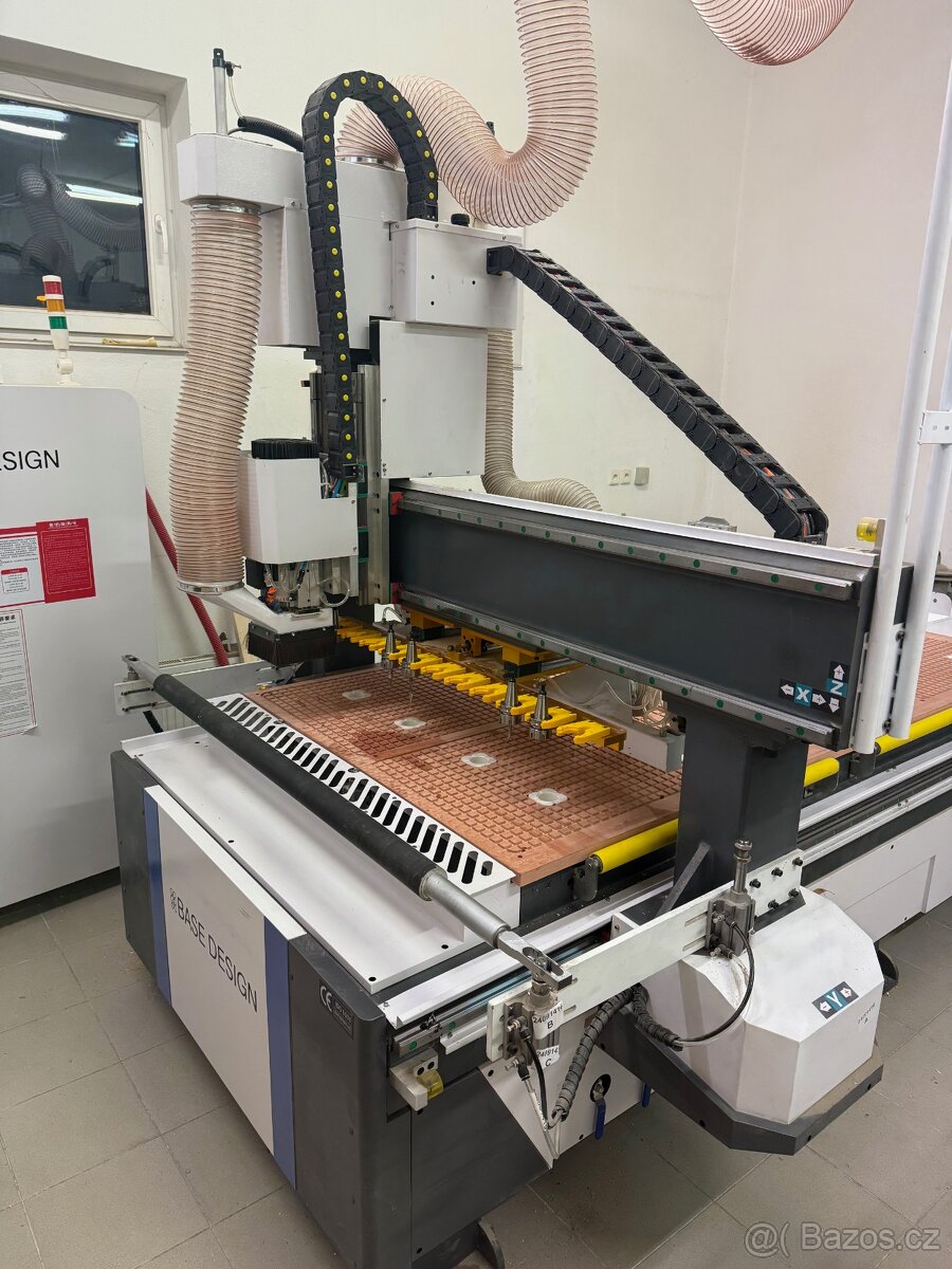 CNC frézka s výměnnými nástroji - 3