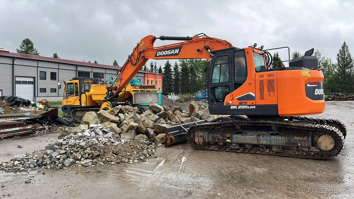 Drtící lžíce MB CRUSHER - 3