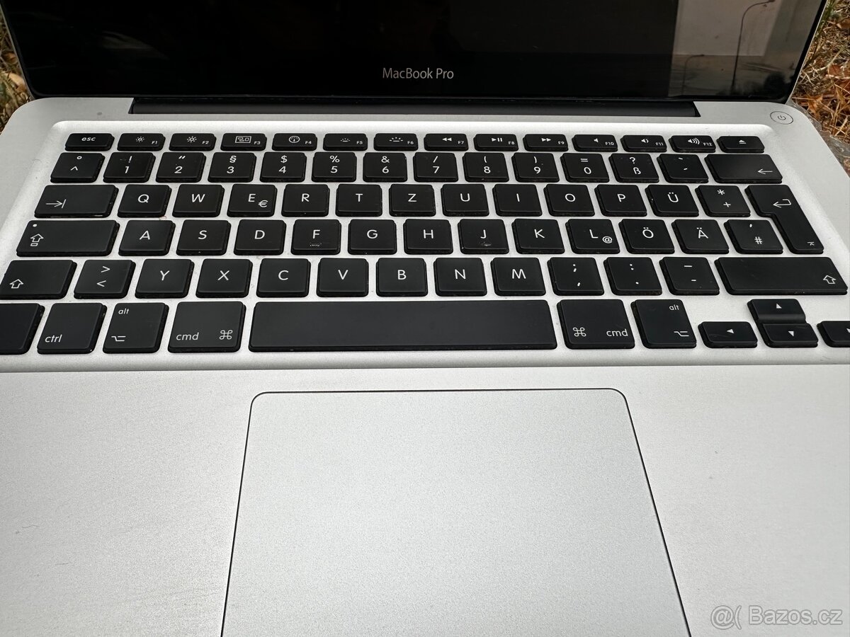 MacBook Pro - 3