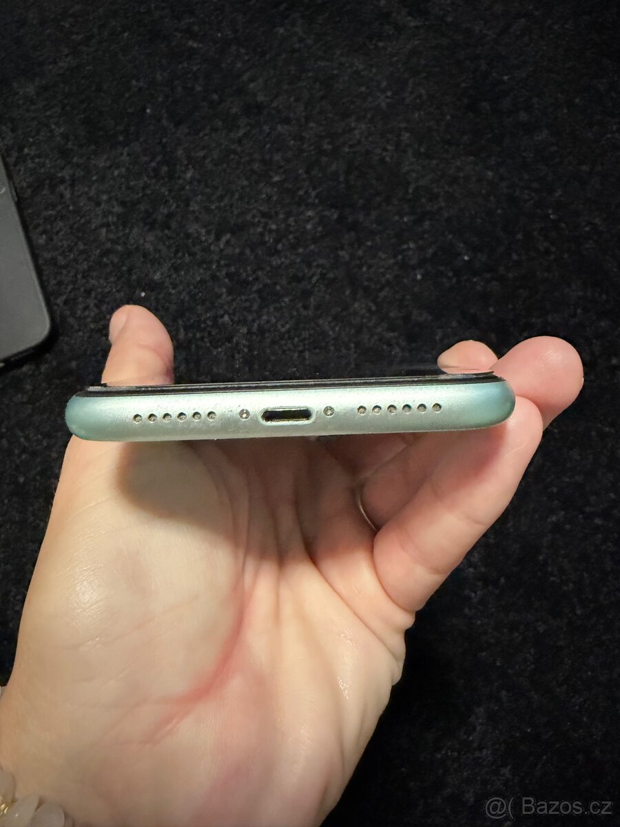 I phone 11 - 3