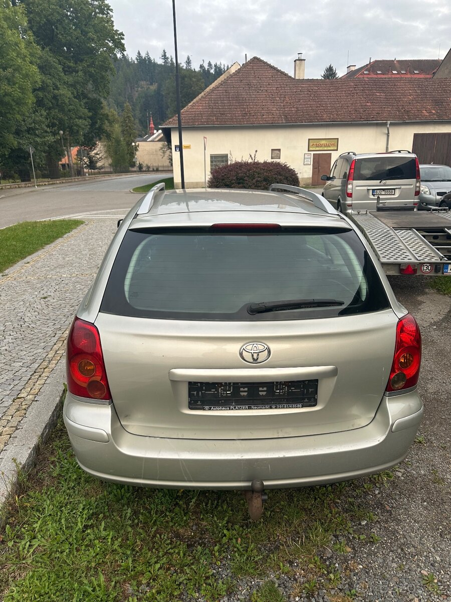 Toyota Avensis Combi 2,0 D-4D 85 KW r.v. 2003 dovoz - 3