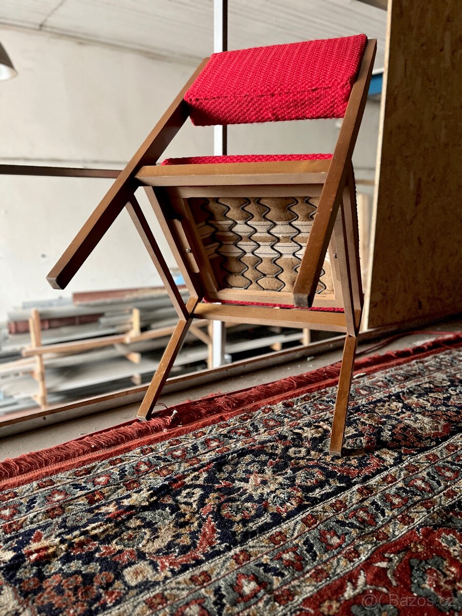 Sada čtyř jídelních židlí - 3