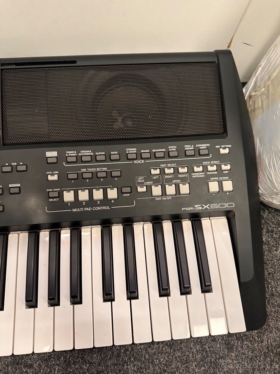 Yamaha PSR-SX600 - 3