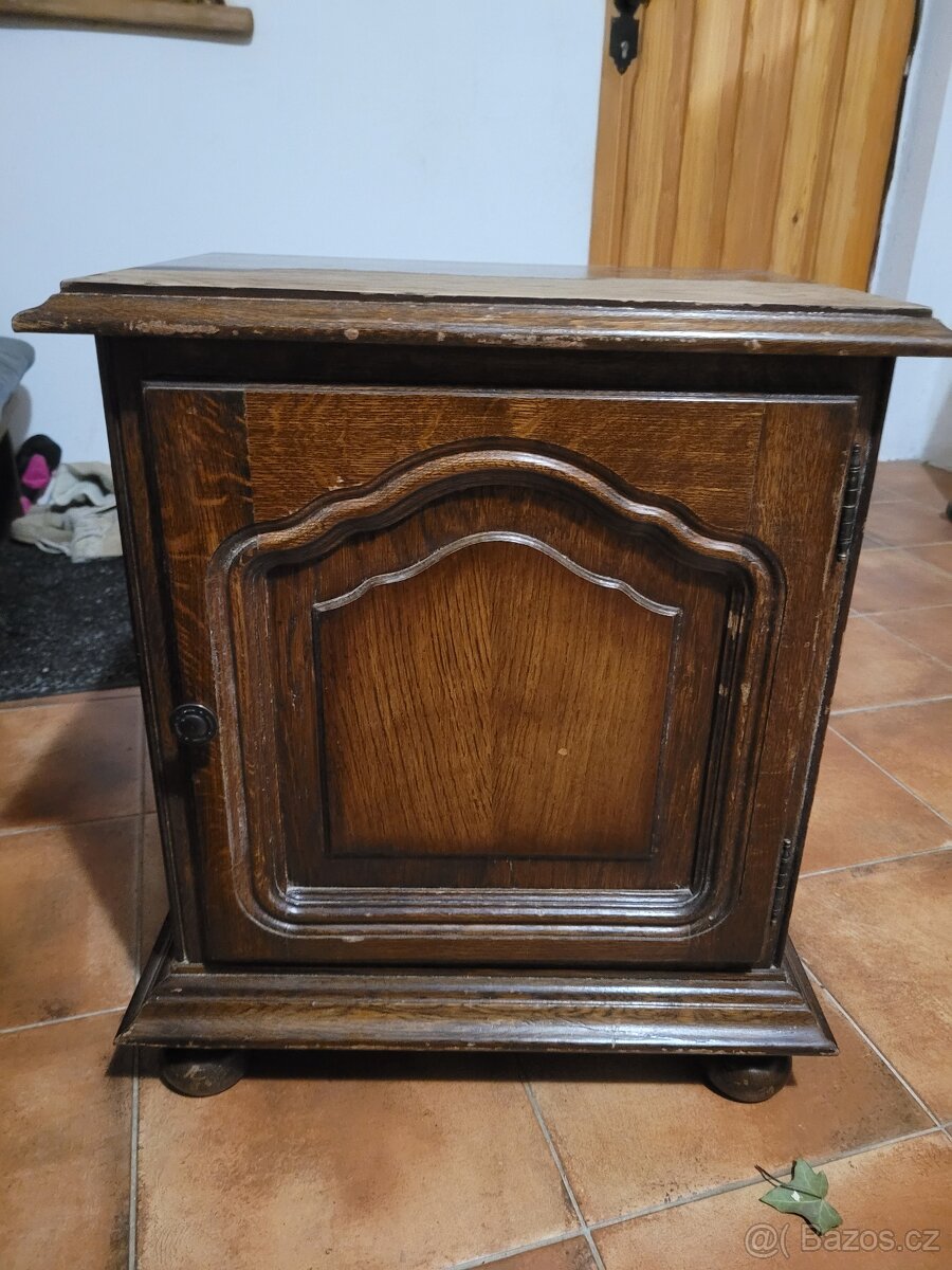 Noční stolek - 3