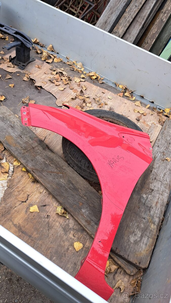 Levy prednik blatnik Toyota yaris 2014-2020 Lehce promackly - 3