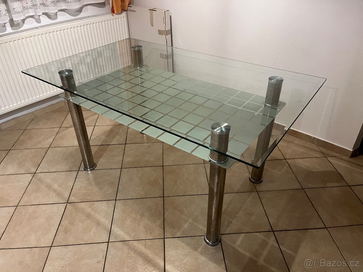 Jídelní stůl skleněný - 3