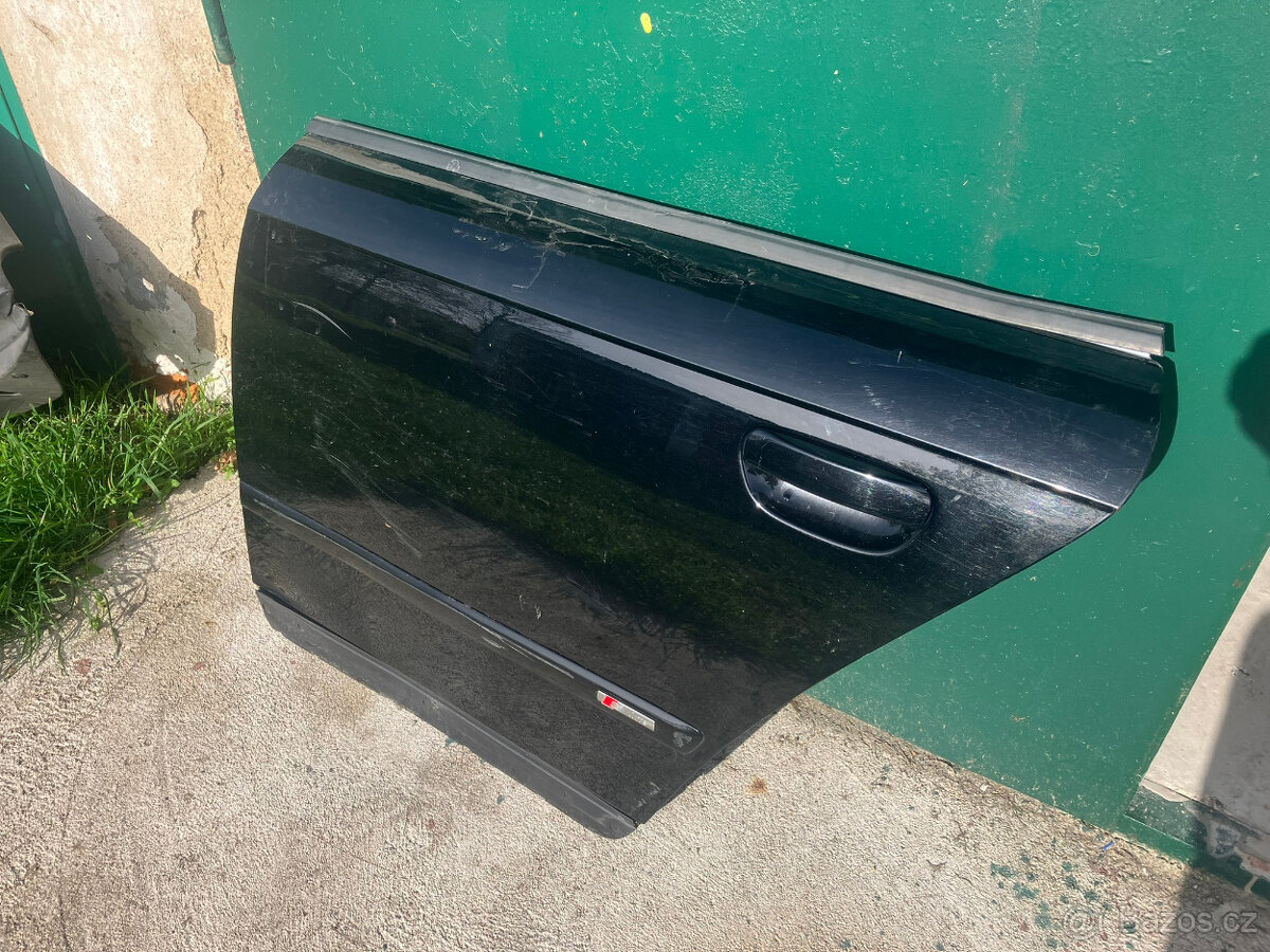 LZ dveře Audi A4 B7 avant S-line. - 3