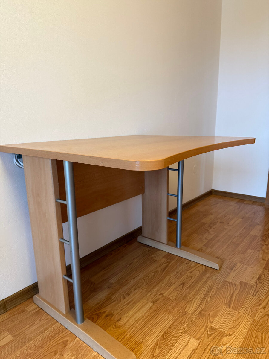Kancelářský stůl - 3