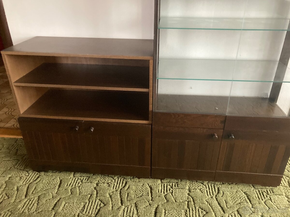 Prosklená komoda - 3