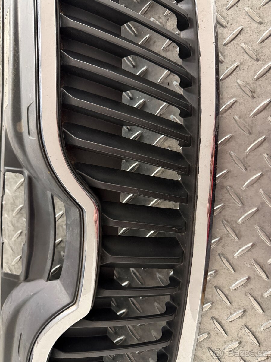 Škoda Rapid maska / mřížky - 3