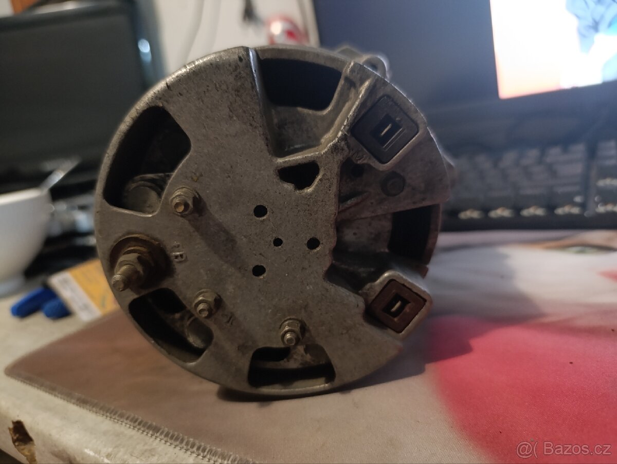 Škoda 105 120 130 Favorit Felicia alternátor - 3