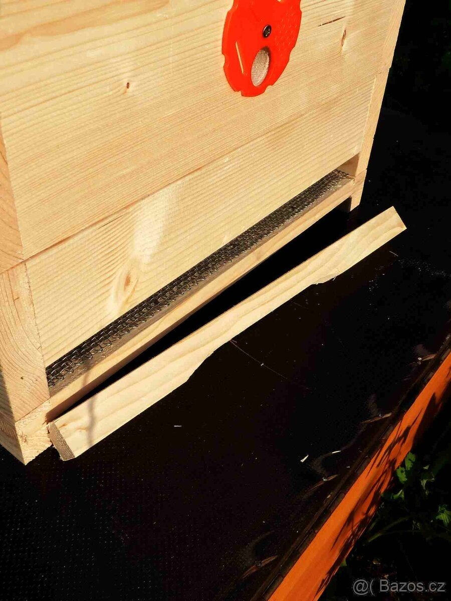 Včelí úly Langstroth a 39x24 - 3