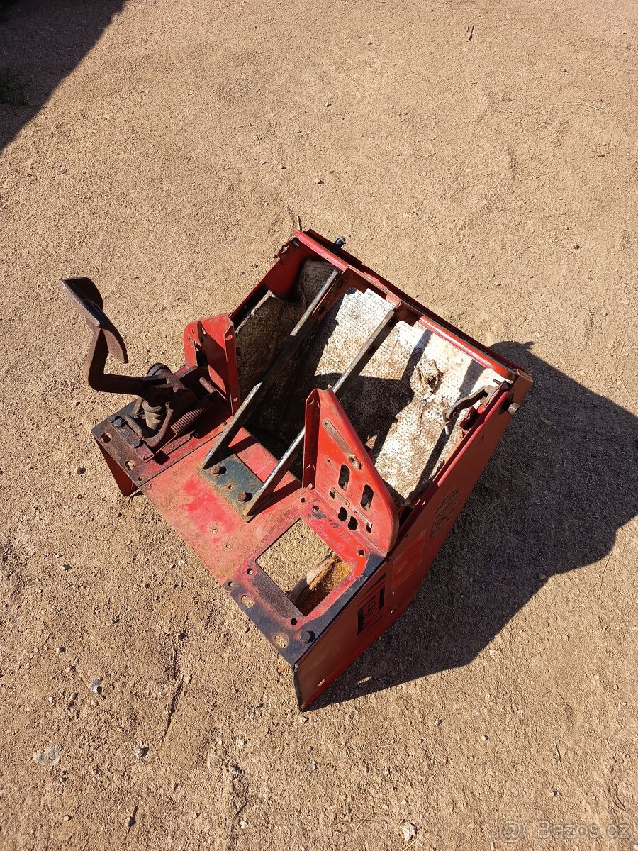 Konzola řízení Zetor - 3