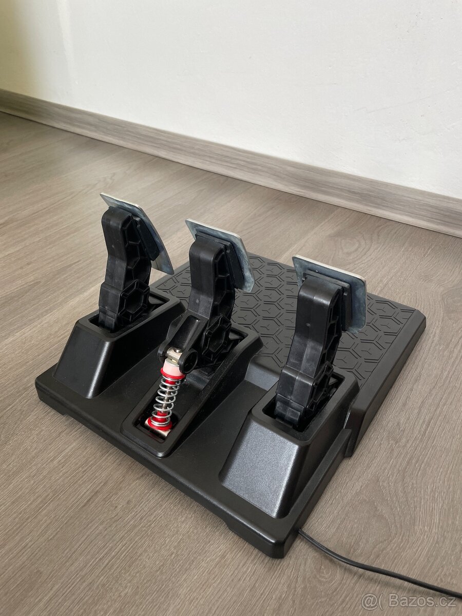 Herní volant Thrustmaster T248 + pedály T3PM PS5/PS4/PC - 3