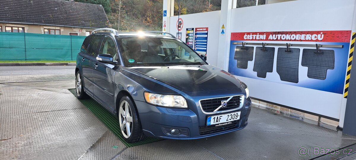 Volvo v50 d5 - 3