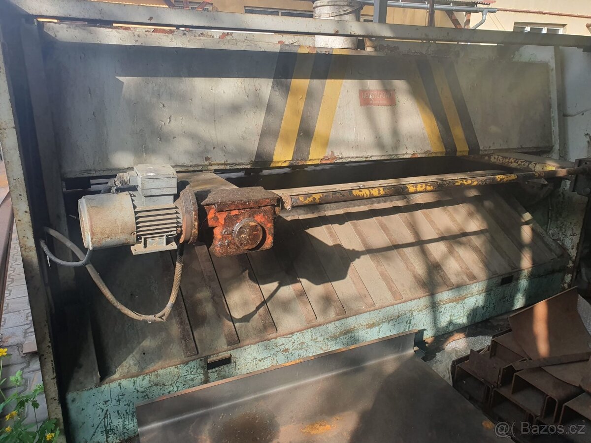 Tabulové nůžky - 3