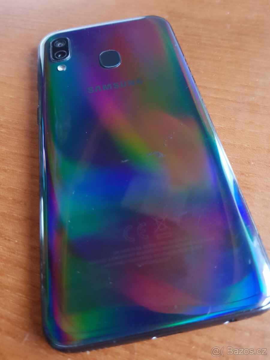 Prodam Samsung Galaxy A40 - 3