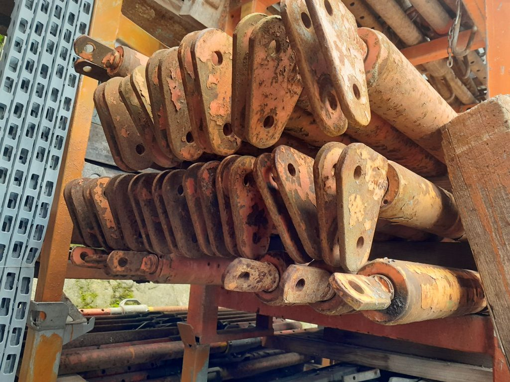 Stabilizační podpěry PERI - 3